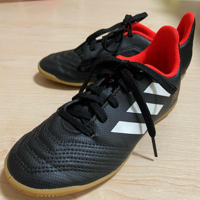 adidas(アディダス)のadidas アディダス トレーニングシューズ18.4  19センチ キッズ/ベビー/マタニティのキッズ靴/シューズ(15cm~)(その他)の商品写真