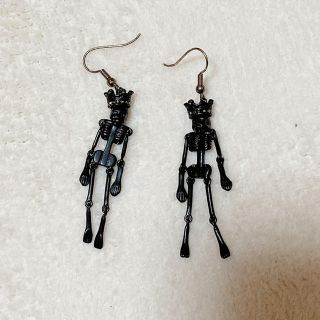 ヘルキャットパンクス(HELLCATPUNKS)の♥王冠ドクロピアス♥(ピアス)