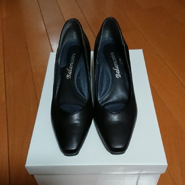 黒のパンプス size22㎝ 4E レディースの靴/シューズ(ハイヒール/パンプス)の商品写真