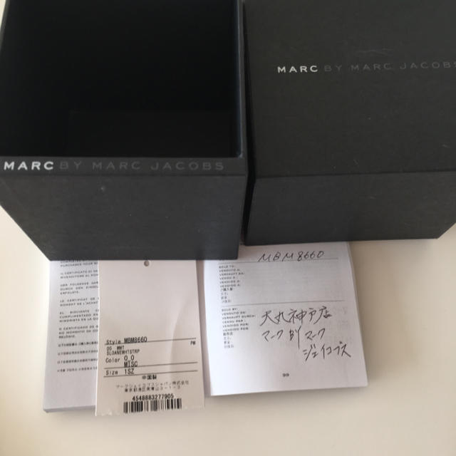 MARC BY MARC JACOBS(マークバイマークジェイコブス)のマークジェイコブス★ホワイトウォッチ！ レディースのファッション小物(腕時計)の商品写真