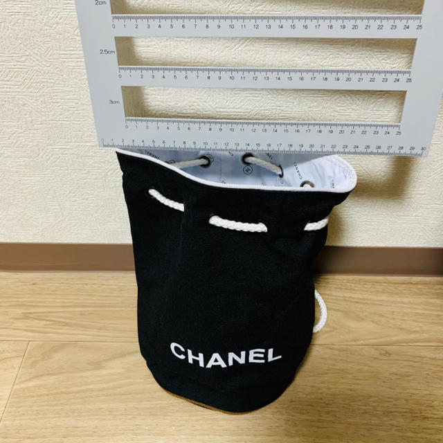 CHANEL - ノベルティ 巾着 プールバッグ （小）シャネルの通販 by