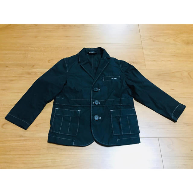 COMME CA ISM(コムサイズム)のコムサイズム　黒ジャケット100㎝ キッズ/ベビー/マタニティのキッズ服男の子用(90cm~)(ジャケット/上着)の商品写真