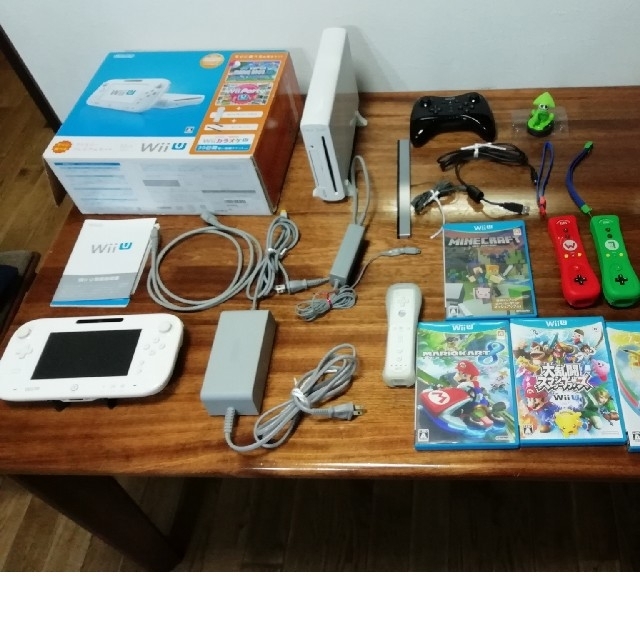 Wii U すぐに遊べるファミリープレミアムセット＋ソフト5本とコントローラ3式