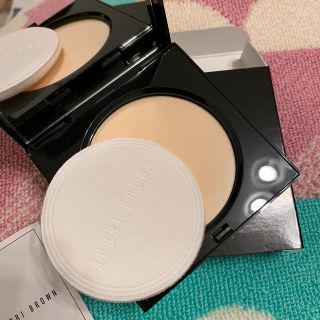 ボビイブラウン(BOBBI BROWN)のボビイ ブラウン  シアーフィニッシュ プレストパウダー(フェイスパウダー)