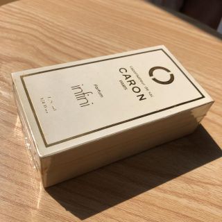 キャロン(CARON)のCARON 香水 ヴィンテージ 希少品(香水(女性用))