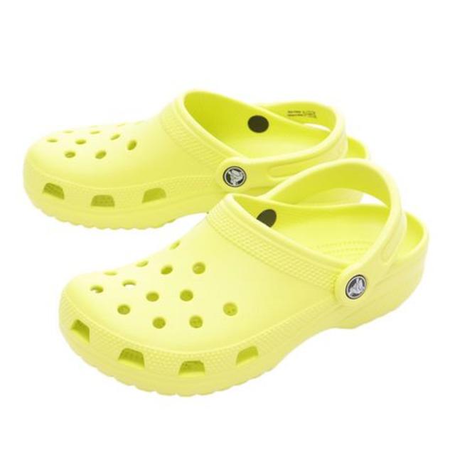 crocs(クロックス)のクロックス クラシック クロッグ Citrus シトラス 24cm 新品 レディースの靴/シューズ(サンダル)の商品写真