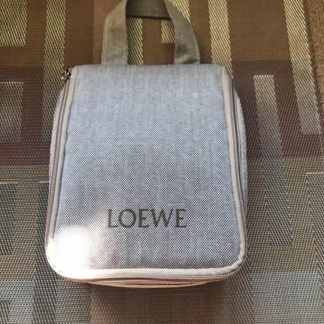 LOEWE(ロエベ)のJALファーストクラス(ロエベ  )ポーチのみ レディースのファッション小物(ポーチ)の商品写真