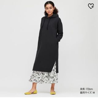 ユニクロ(UNIQLO)のUNIQLO🎀スウェットフーデッドロングワンピース🎀パーカー(ロングワンピース/マキシワンピース)