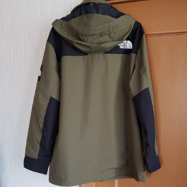 THE NORTH FACE(ザノースフェイス)の【にっこりまん様専用】マウンテンライトジャケット Mサイズ メンズのジャケット/アウター(ナイロンジャケット)の商品写真