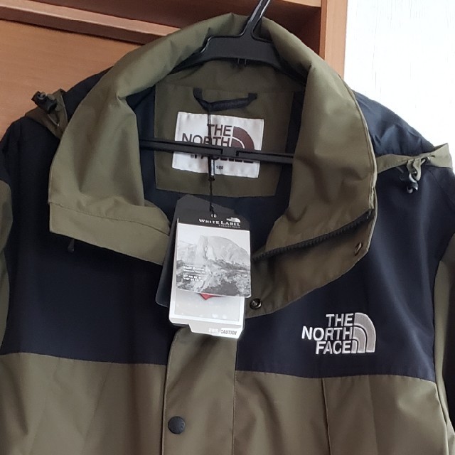 THE NORTH FACE(ザノースフェイス)の【にっこりまん様専用】マウンテンライトジャケット Mサイズ メンズのジャケット/アウター(ナイロンジャケット)の商品写真