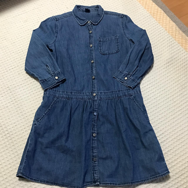 GAP Kids(ギャップキッズ)のGAP kids デニムワンピース 160 ギャップ キッズ/ベビー/マタニティのキッズ服女の子用(90cm~)(ワンピース)の商品写真