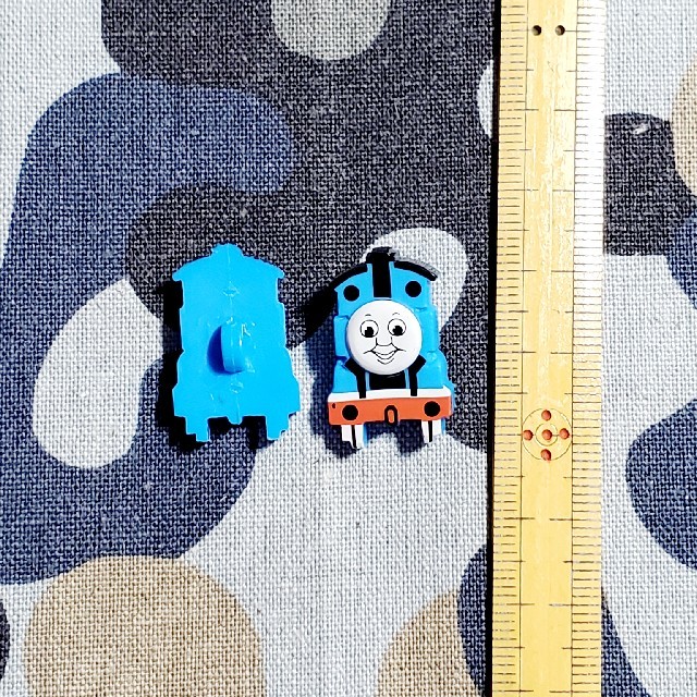 トーマス ボタン セット ハンドメイドのキッズ/ベビー(その他)の商品写真