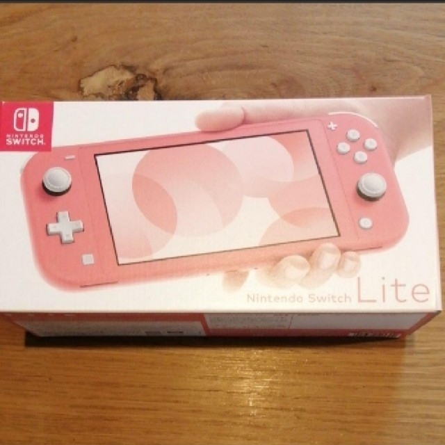 Nintendo　switch lite 本体
スイッチライト　コーラル　ピンク