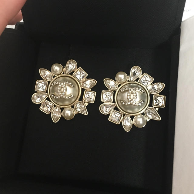 驚きの価格が実現! CHANEL - 【新品】シャネル ピアス ピアス