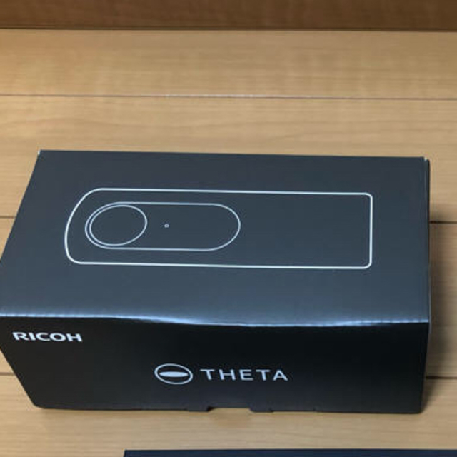 セール超高品質  360°カメラ V THETA 【新品未開封品】RICOH デジタルカメラ
