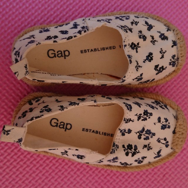 GAP Kids(ギャップキッズ)の美品⭐GAPキッズ靴12.5㎝ キッズ/ベビー/マタニティのベビー靴/シューズ(~14cm)(フラットシューズ)の商品写真