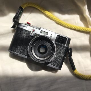 フジフイルム(富士フイルム)の富士フィルム　FUJIFILM Finepix X100 名機　美品(コンパクトデジタルカメラ)