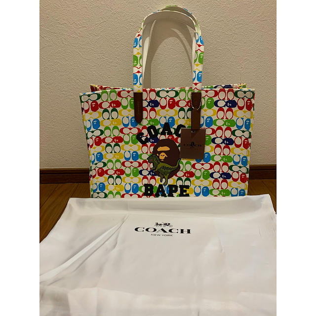 A BATHING APE(アベイシングエイプ)のBAPE COACH トートバック　新品 メンズのバッグ(トートバッグ)の商品写真