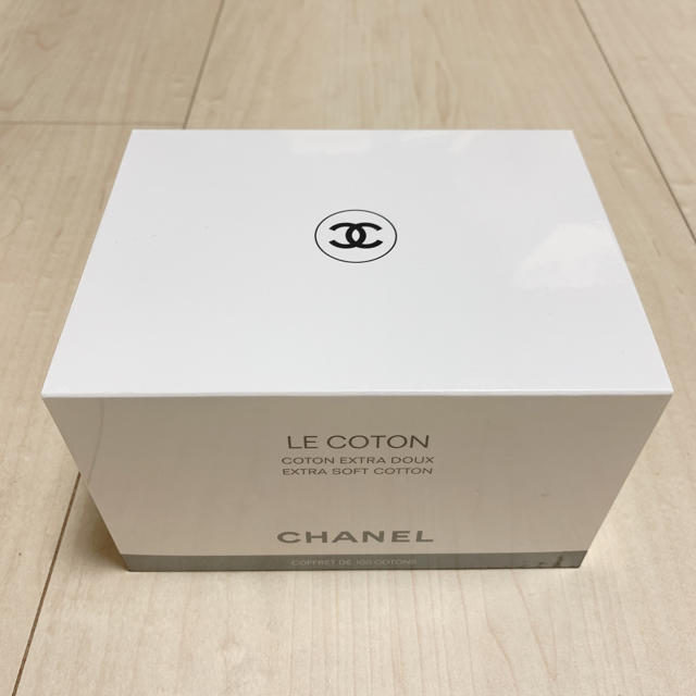 CHANEL(シャネル)のCHANEL コットン　100枚入り コスメ/美容のスキンケア/基礎化粧品(その他)の商品写真