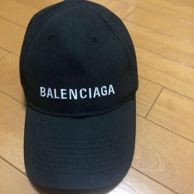 BALENCIAGAキャップ