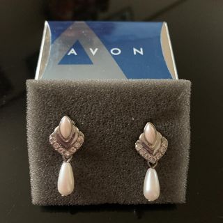 エイボン(AVON)の新品未使用　AVONパールダイヤイヤリング💕(イヤリング)