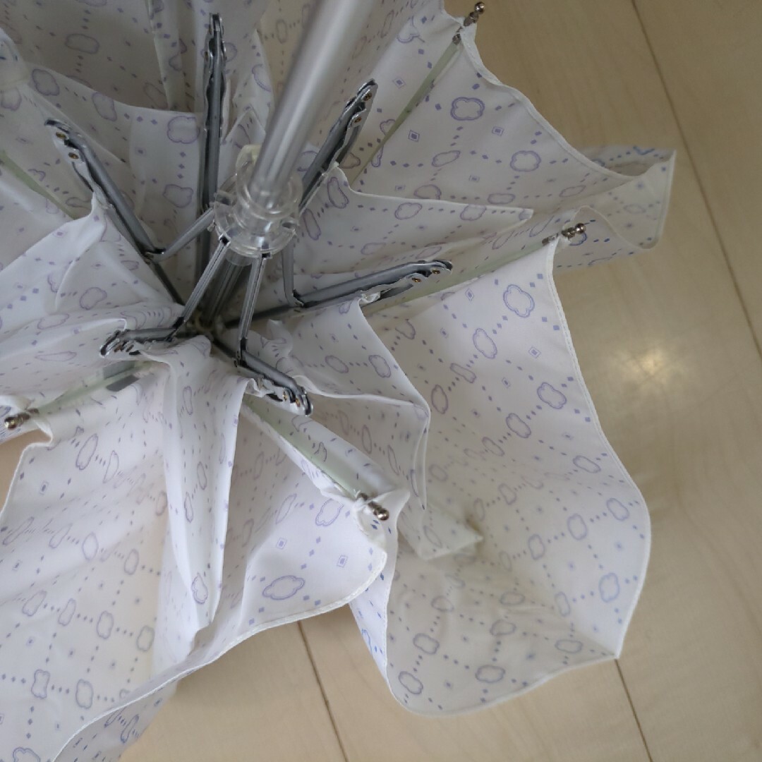 L'OCCITANE(ロクシタン)のロクシタン　折りたたみ傘 レディースのファッション小物(傘)の商品写真