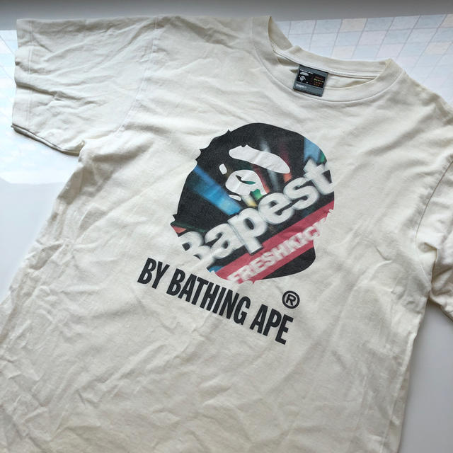 A BATHING APE(アベイシングエイプ)のAPE Tシャツ アイボリー メンズのトップス(Tシャツ/カットソー(半袖/袖なし))の商品写真