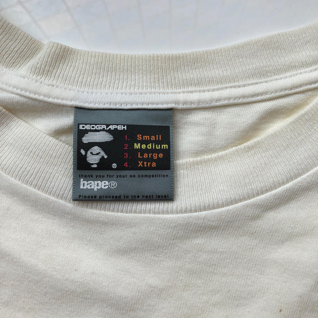 A BATHING APE(アベイシングエイプ)のAPE Tシャツ アイボリー メンズのトップス(Tシャツ/カットソー(半袖/袖なし))の商品写真