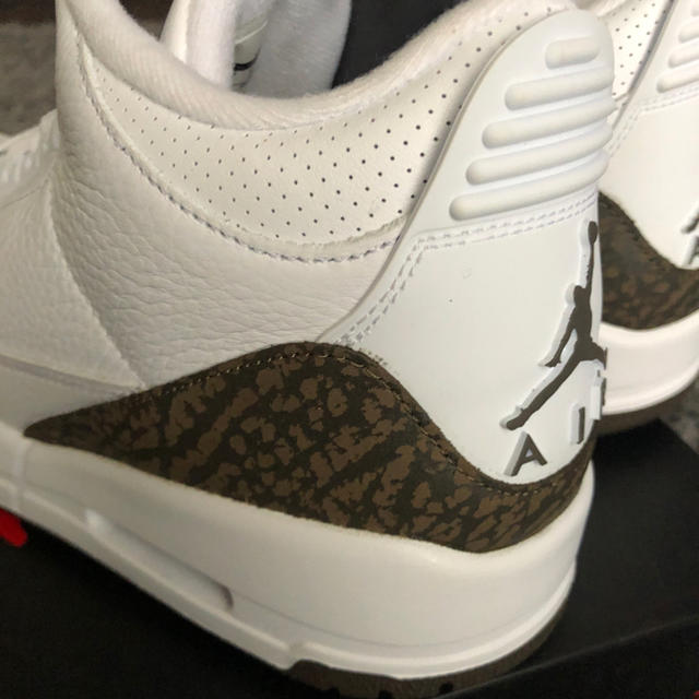 NIKE(ナイキ)の【定価割れ】AIR JORDAN 3 RETRO MOCHA 28cm メンズの靴/シューズ(スニーカー)の商品写真