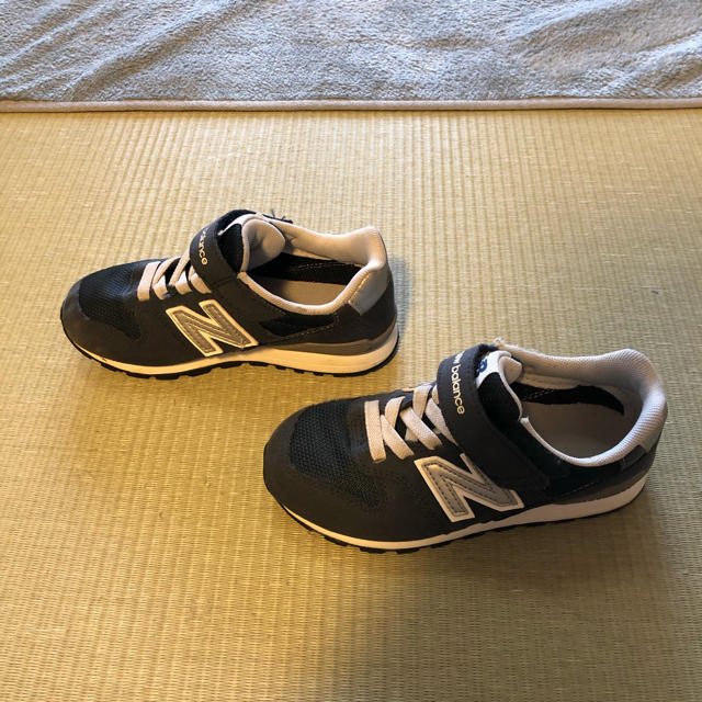 New Balance(ニューバランス)のニューバランス　スニーカー キッズ/ベビー/マタニティのキッズ靴/シューズ(15cm~)(スニーカー)の商品写真