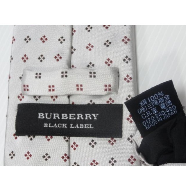 BURBERRY BLACK LABEL(バーバリーブラックレーベル)の美品★バーバリーブラックレーベル★【小紋柄】高級ネクタイ★希少 メンズのファッション小物(ネクタイ)の商品写真