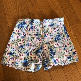 アナップ(ANAP)のANAP 花柄 ショートパンツ(ショートパンツ)