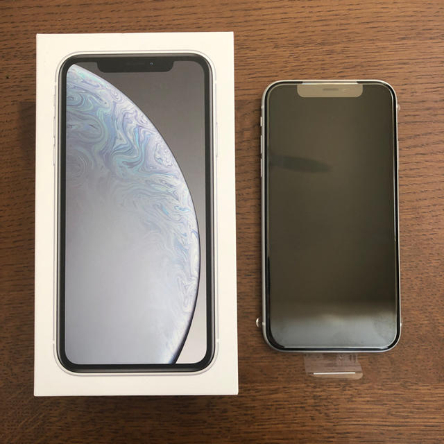 iPhone XR 64GB SIMロック解除済み