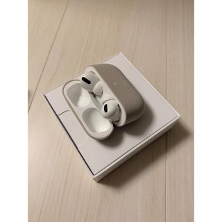 アップル(Apple)のノンスモーカー様専用【美品】AirPods Pro ESR製シリコンケース付(ヘッドフォン/イヤフォン)