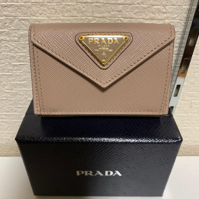 PRADA 三つ折財布 サフィアーノ - 財布