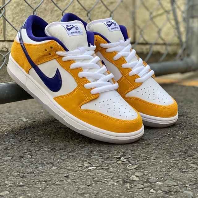 NIKE(ナイキ)のNIKE SB DUNK LOW PRO LASERORANGE ナイキ ダンク メンズの靴/シューズ(スニーカー)の商品写真