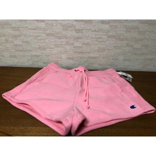 チャンピオン(Champion)の【新品・未使用品】Champion バックにロゴ　ショートパンツ(ショートパンツ)