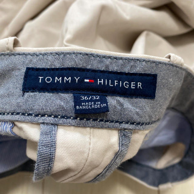 TOMMY HILFIGER(トミーヒルフィガー)のトミーヒルフィガー　チノパン　白　36インチ　股下76センチ メンズのパンツ(チノパン)の商品写真