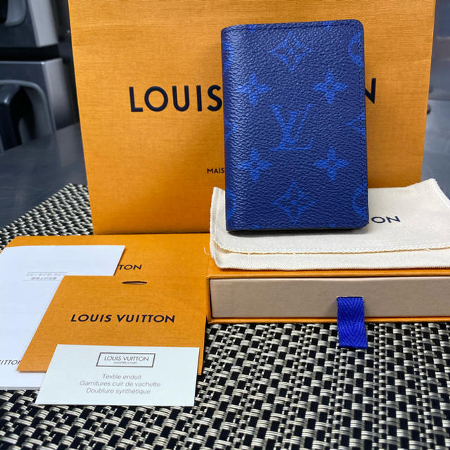 ルイヴィトン　LOUIS VUITTON カードケース　名刺入れ　タイガラマテキスタイル金具色