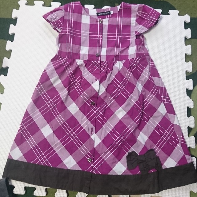 BeBe(ベベ)のベベ ワンピース 紫 チェック 110  キッズ/ベビー/マタニティのキッズ服女の子用(90cm~)(ワンピース)の商品写真