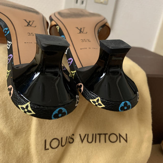 LOUIS VUITTON(ルイヴィトン)のルイ　ヴィトン　サンダル　22.5 レディースの靴/シューズ(サンダル)の商品写真