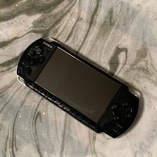 プレイステーションポータブル(PlayStation Portable)のPSP 3000本体　ピアノブラック(携帯用ゲーム機本体)