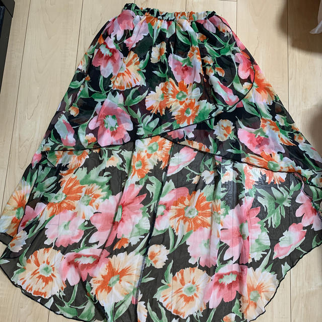 ANAP(アナップ)のANAP フィッシュテール　花柄ロングスカート レディースのスカート(ロングスカート)の商品写真