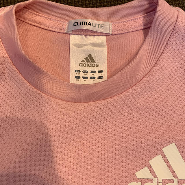 adidas(アディダス)の早い者勝ち‼️アディダス　ピンクT 120 キッズ/ベビー/マタニティのキッズ服女の子用(90cm~)(Tシャツ/カットソー)の商品写真