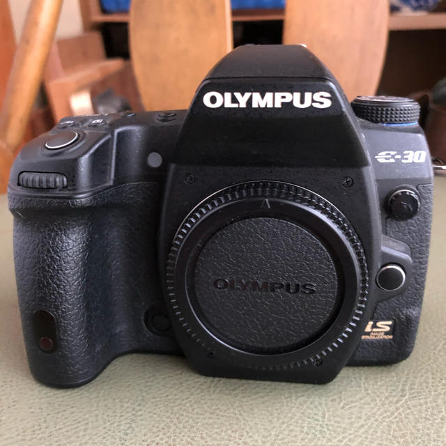 OLYMPUS(オリンパス)のOlympus E-30 Zuiko digital Ed70-300 セット スマホ/家電/カメラのカメラ(デジタル一眼)の商品写真