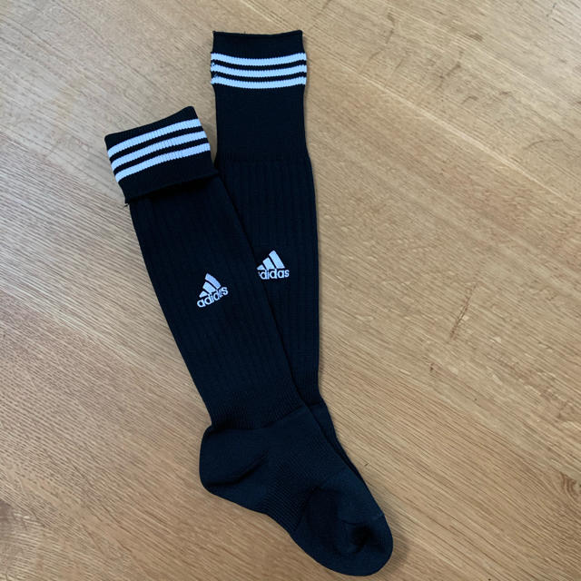 adidas(アディダス)のアディダス　キッズ　サッカーソックス キッズ/ベビー/マタニティのこども用ファッション小物(靴下/タイツ)の商品写真