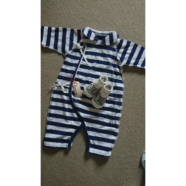 babyGAP(ベビーギャップ)のロンパース靴下セット キッズ/ベビー/マタニティのベビー服(~85cm)(ロンパース)の商品写真