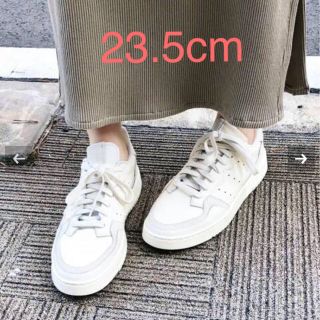 イエナ(IENA)のIENA☆別注　adidas  アディダス  SUPERCOURT 23.5(スニーカー)