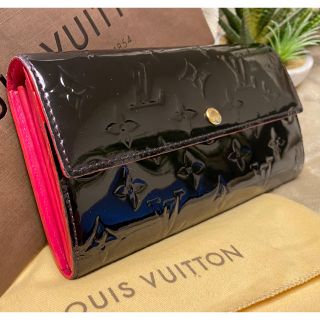 ルイヴィトン(LOUIS VUITTON)のルイヴィトン  ヴェルニ  モノグラム長財布　折り財布　財布　ピンク　ブラック(財布)