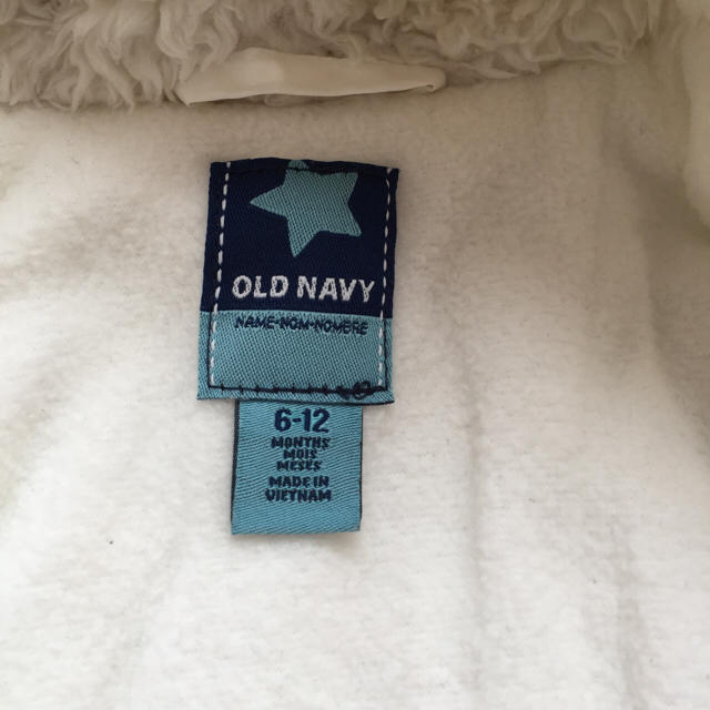 Old Navy(オールドネイビー)のオールドネイビーホワイトダウン キッズ/ベビー/マタニティのベビー服(~85cm)(ジャケット/コート)の商品写真